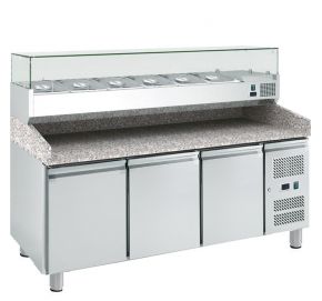 Trojdverový  pizza-stôl vitrínou 10 x GN1/4